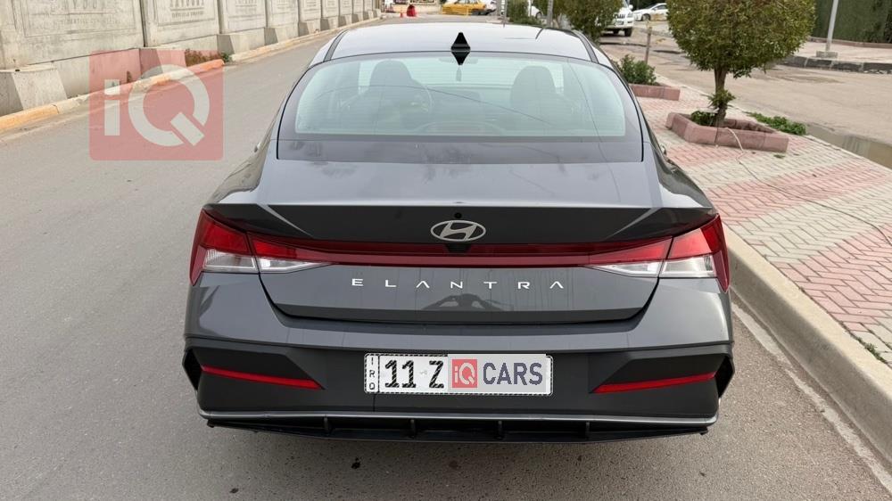 هیۆندای ئەلەنترا